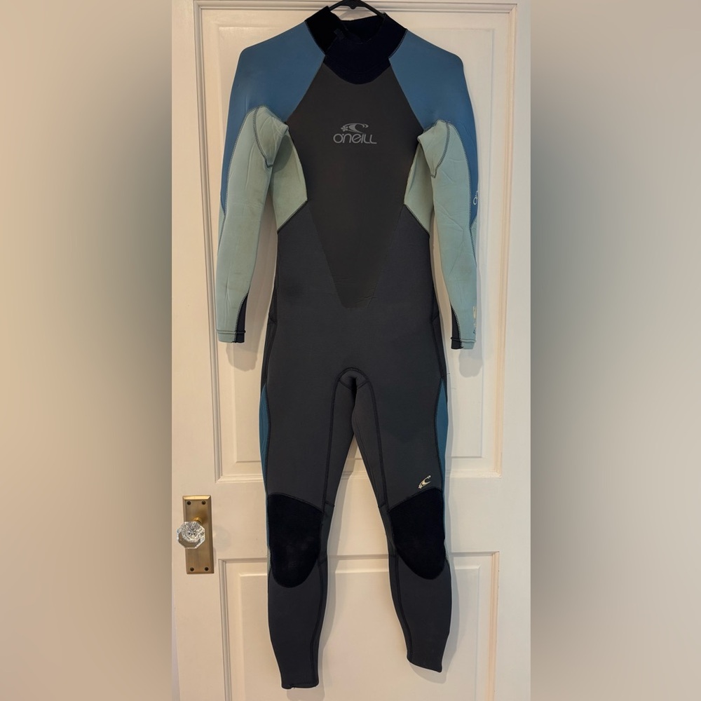 O’Neill 4:3 women’s Full Wetsuit in Black and Seafoam, size 6